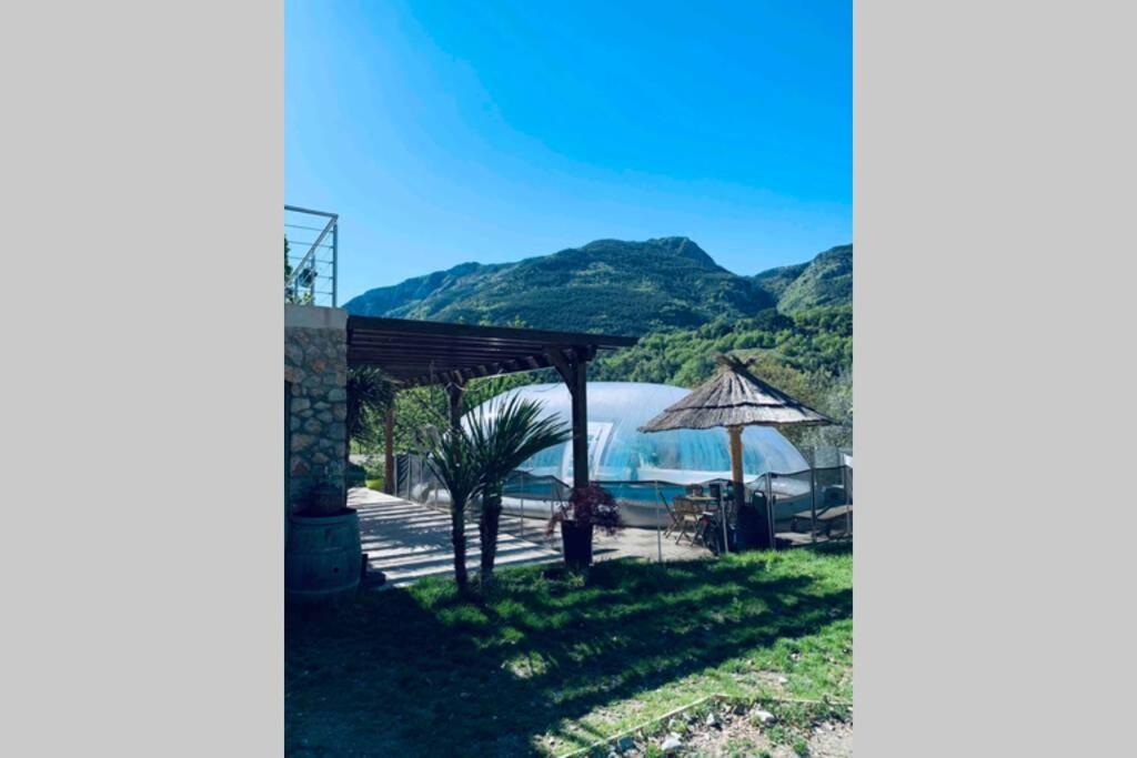 2P Au Coeur Des Montagnes Avec Piscine Chauffee Apartamento Puget-Théniers Exterior foto