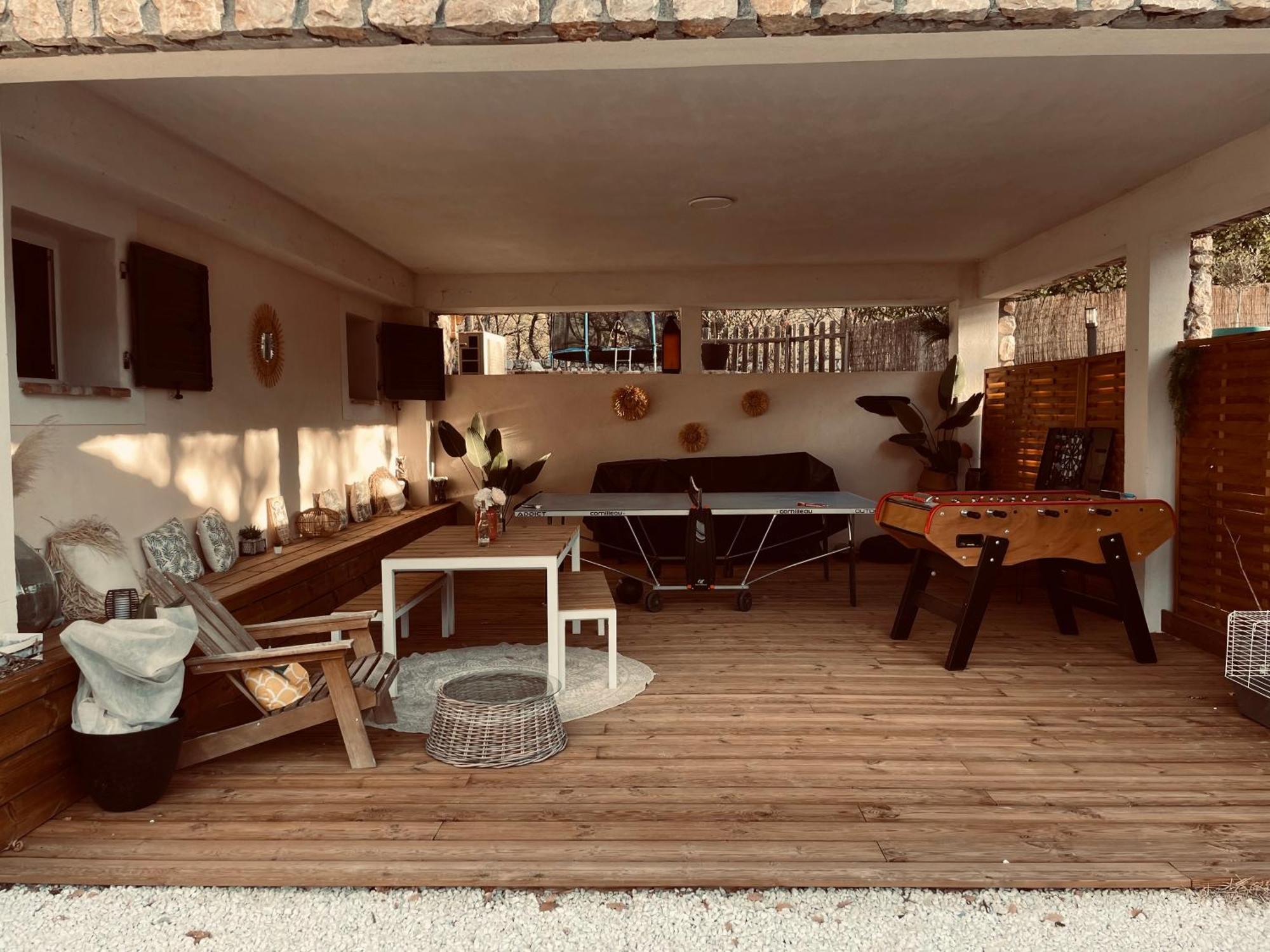 2P Au Coeur Des Montagnes Avec Piscine Chauffee Apartamento Puget-Théniers Exterior foto